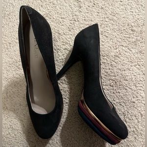 NWOB  Nine & Co Black Suede Platform Pump NEW Size 9